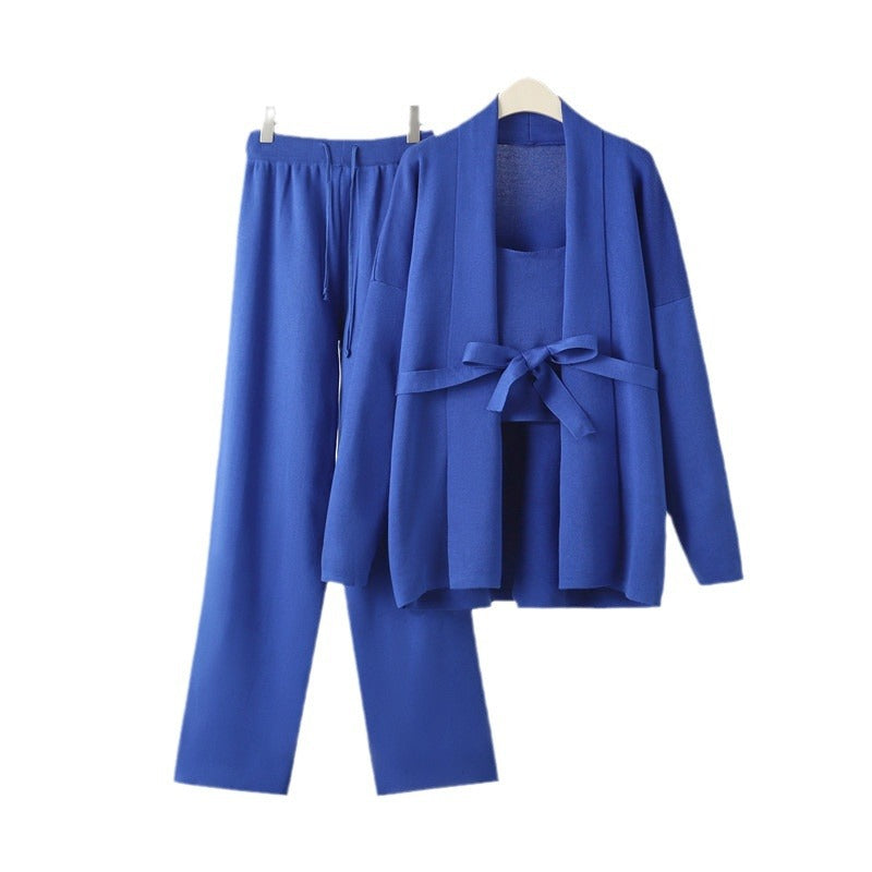 Damen gemütliches Freizeit-Loungewear-Set mit Bindegürtel und weitgeschnittenen Hosen Heidi-Mode
