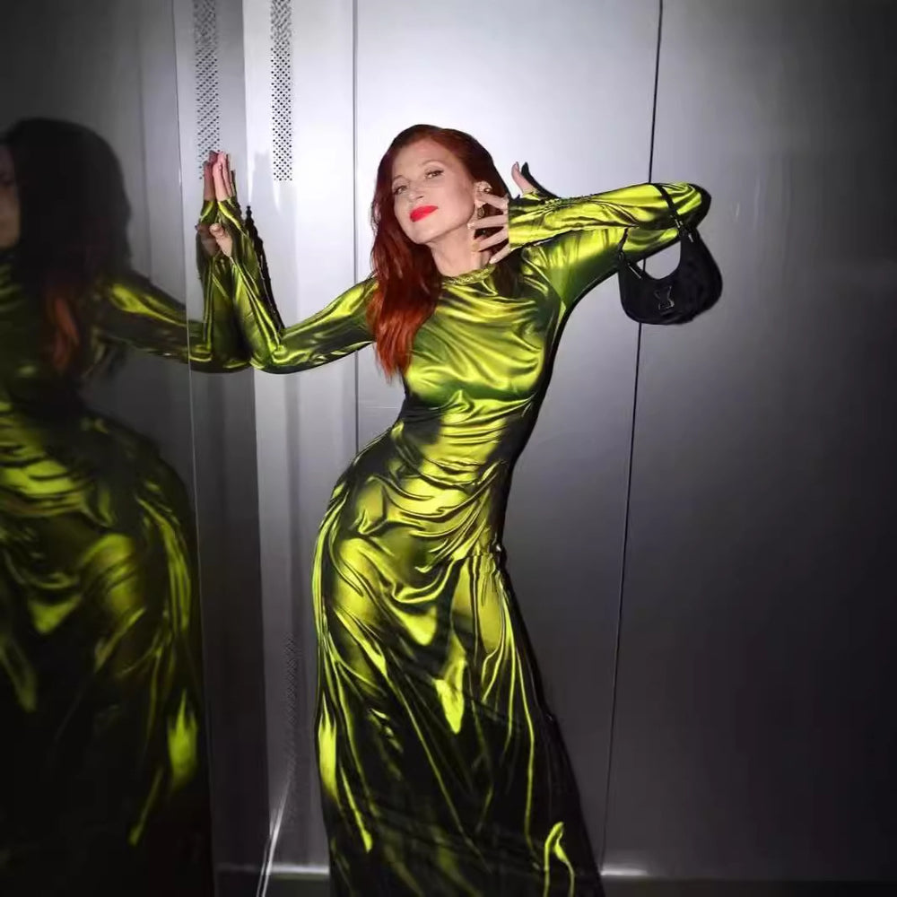Damen Elegantes Langarmkleid aus glänzendem Stoff Heidi-Mode