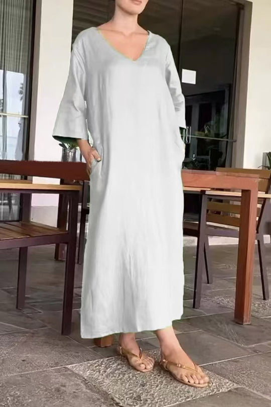 Damen luftiges Maxikleid aus atmungsaktiver Baumwolle mit V-Ausschnitt und praktischen Taschen Heidi-Mode