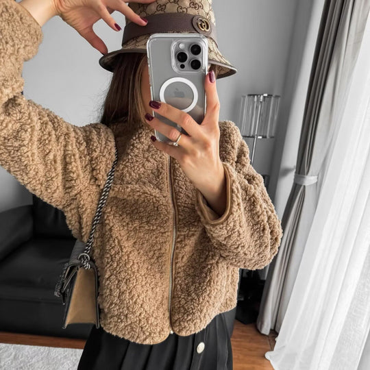 Damen Teddyjacke mit Reißverschluss und seitlichen Eingrifftaschen Heidi-Mode