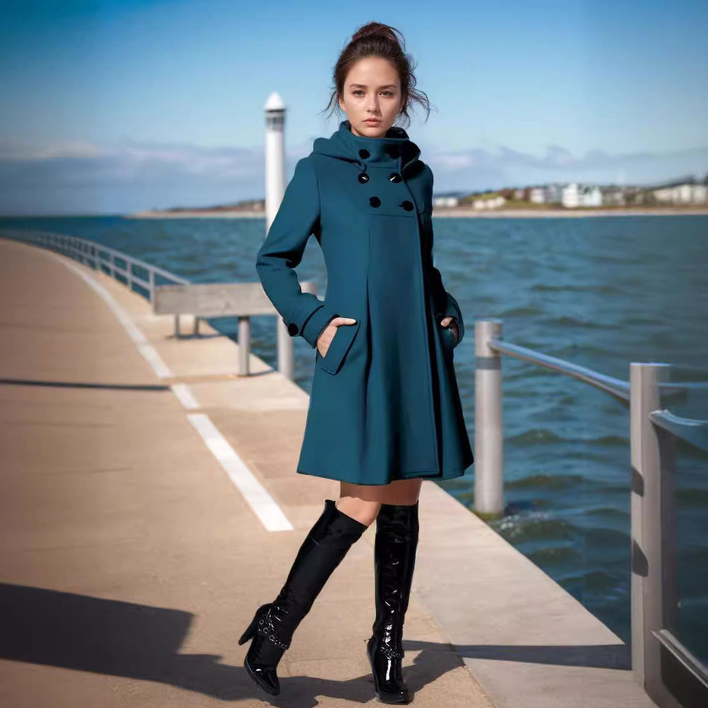 Damen eleganter Kapuzenmantel mit doppelter Knopfreihe und seitlichen Taschen Heidi-Mode