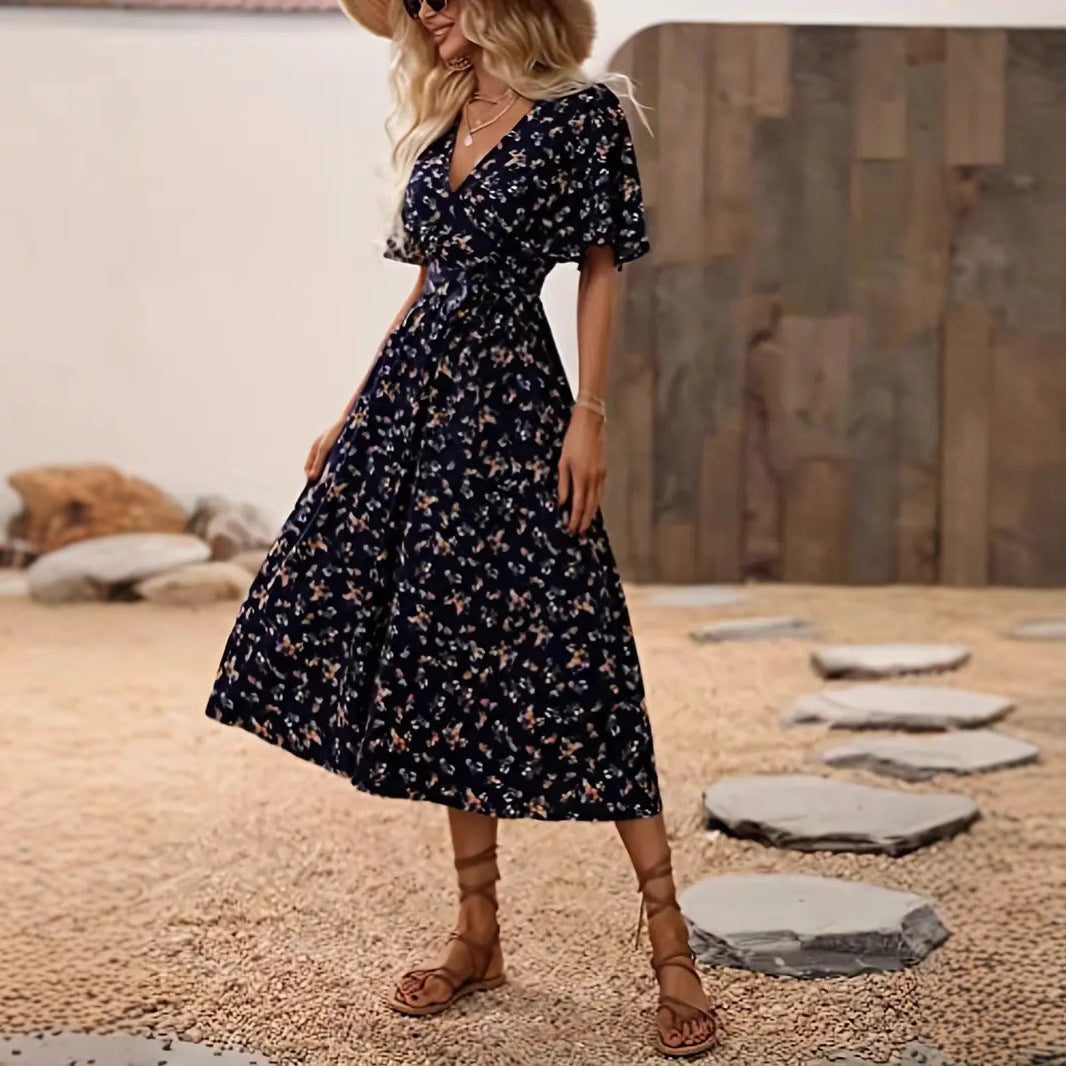 Damen Wickelkleid mit floralem Design und modischem V-Ausschnitt Heidi-Mode