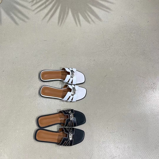 Frauen stylische flache Slide-Sandalen mit dekorativen Riemen Heidi-Mode