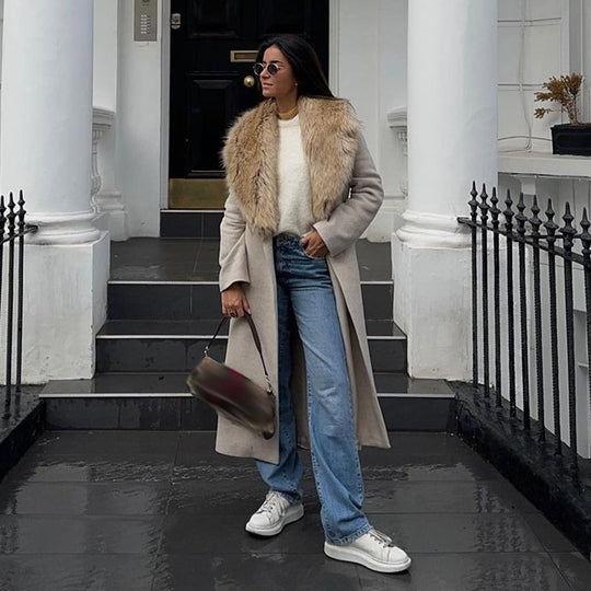 Damen Eleganter Trenchcoat mit gemütlichem Faux-Fur-Kragen und taillierbarem Gürtel Heidi-Mode