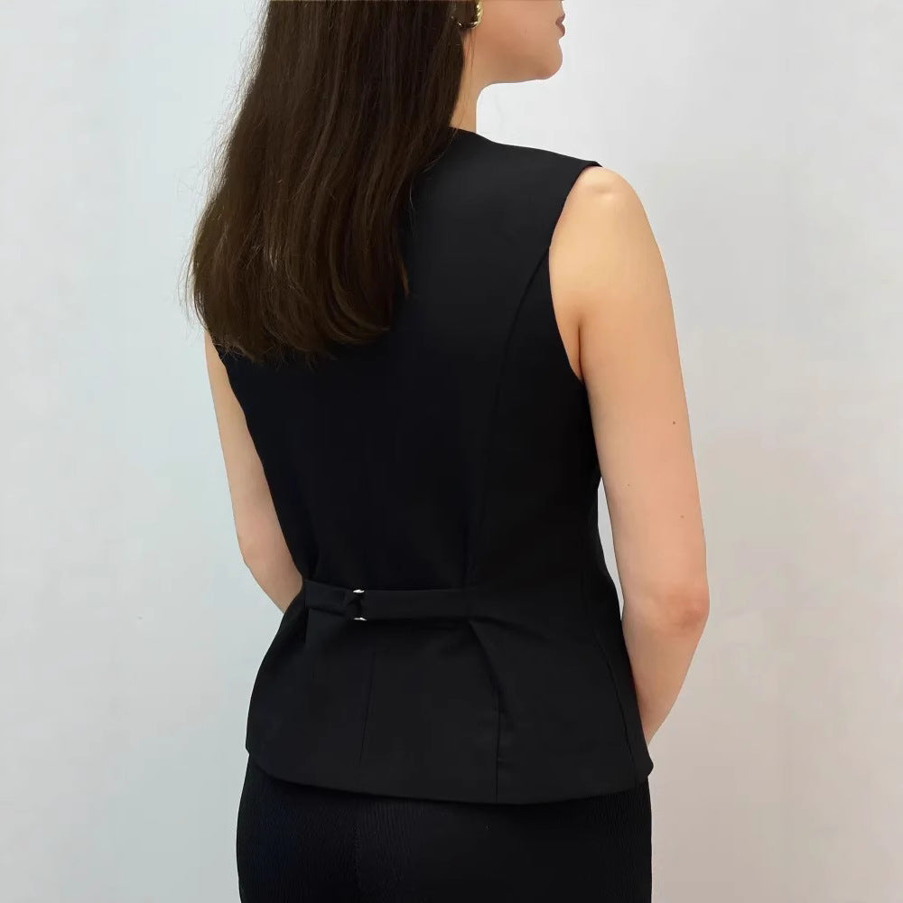 Damen Weste mit elegantem V-Ausschnitt und dekorativen Knöpfen Heidi-Mode