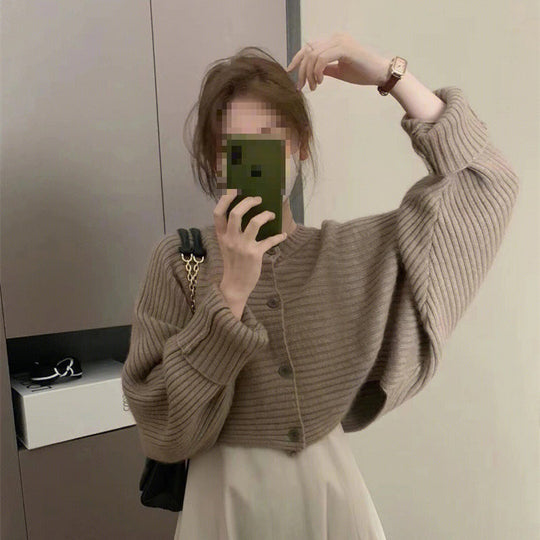 Damen modischer Strickoverwurf mit Knopfdetail und strukturiertem Design Heidi-Mode
