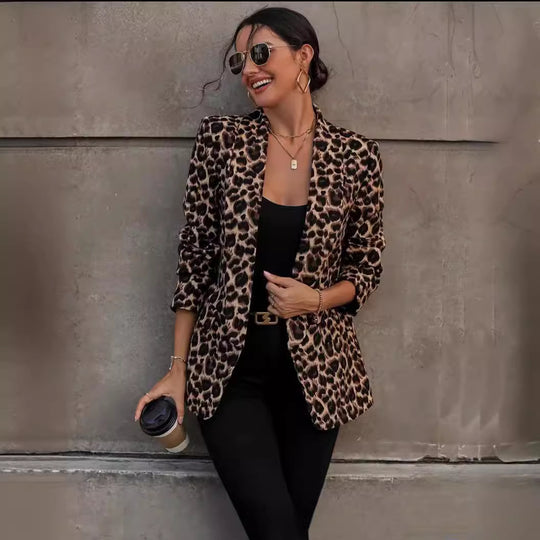 Damen modischer Blazer mit Leopardenmuster und taillierter Passform Heidi-Mode