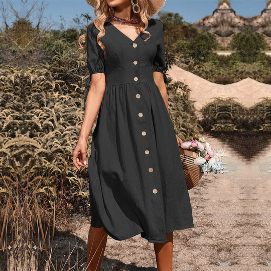 Heidi Mode | Einfaches kurzärmeliges Kleid mit V-Ausschnitt in Uni-Farbe