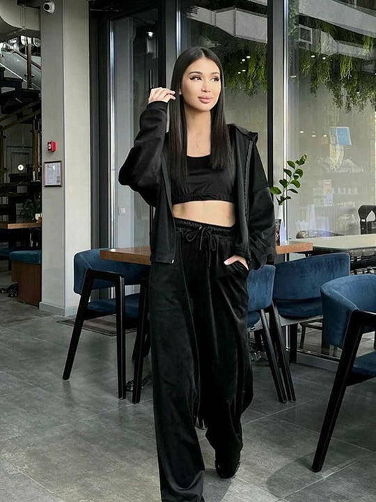 Damen lässiges Sport-Set mit hochtaillierten Hosen und cropped Oberteil Heidi-Mode