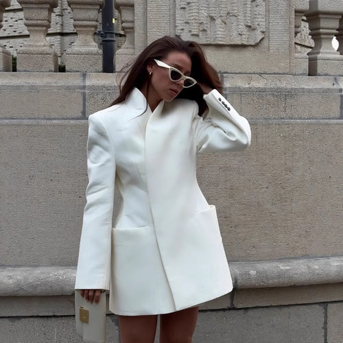 Damen elegante Blazerjacke mit Taschen und modernem Schnitt Heidi-Mode