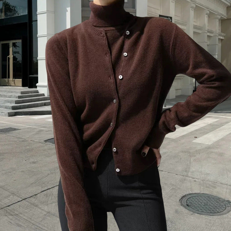 Damen Strickoberteil mit eleganter Knopfleiste und modernen Details Heidi-Mode