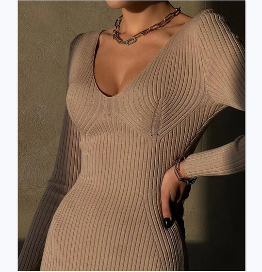 Damen Elegantes Strick-Maxikleid mit raffinierten Schnitt und figurbetontem Design Heidi-Mode