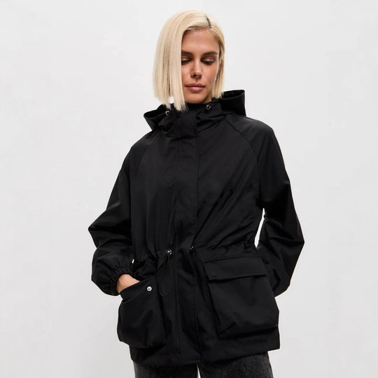 Damen leichte Windbreaker-Jacke mit verstellbarem Bund und praktischen Taschen Heidi-Mode