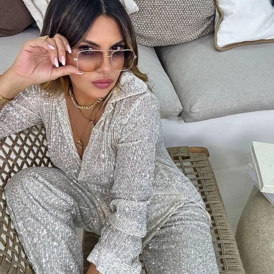 Damen Glitzerndes Lounge-Set mit langärmliger Bluse und weiten Hosen Heidi-Mode