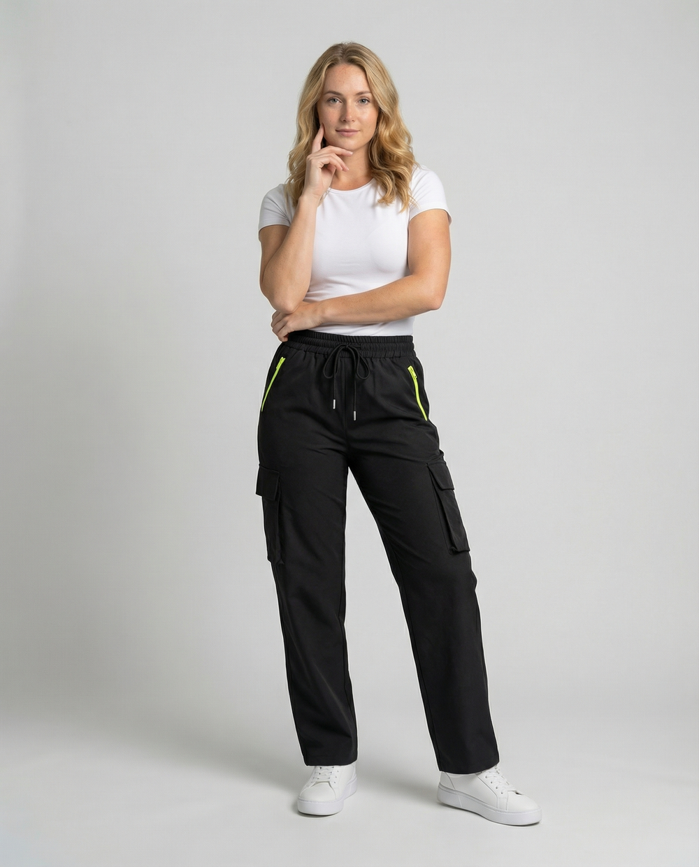 Cargohose Damen mit elastischem Bund und praktischen Taschen
