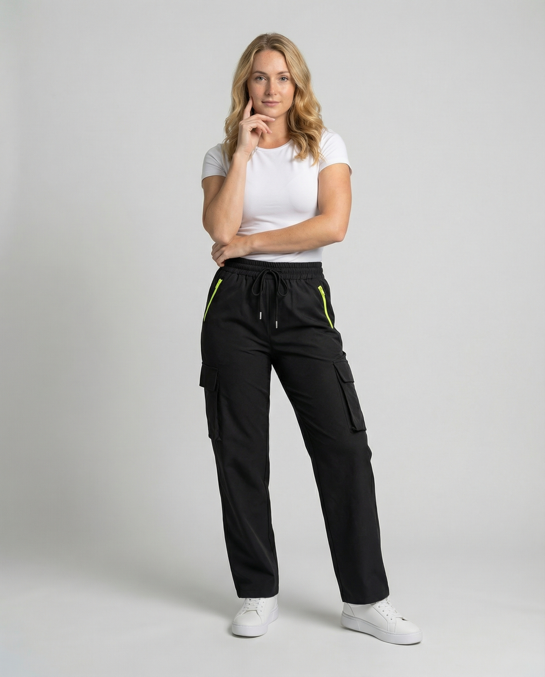 Cargohose Damen mit elastischem Bund und praktischen Taschen