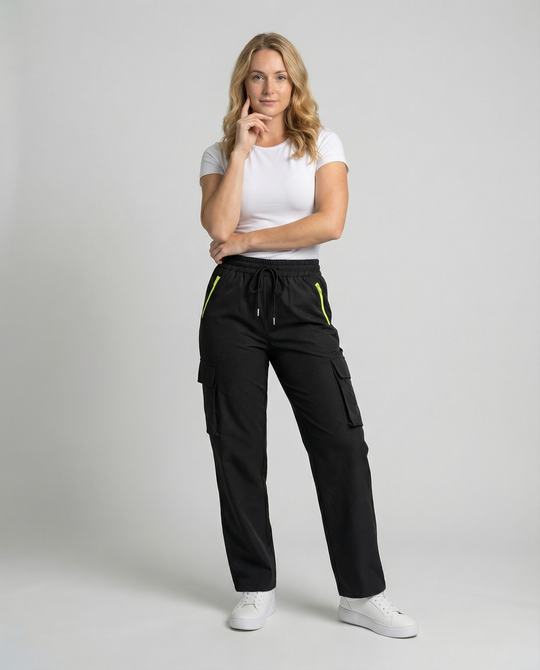 Cargohose Damen mit elastischem Bund und praktischen Taschen