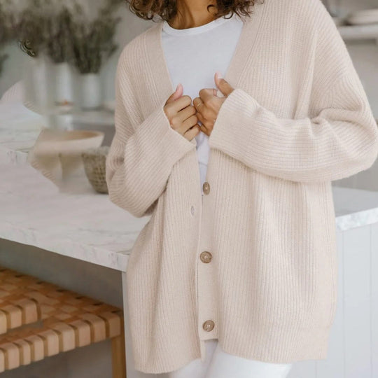 Heidi-Mode | Eng Anliegender Strickjacke für Frauen