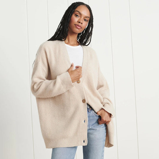 Heidi-Mode | Eng Anliegender Strickjacke für Frauen
