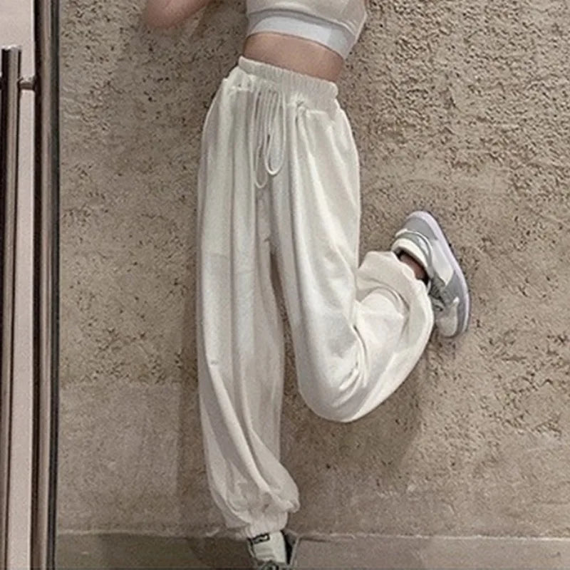 Übergroße Jogginghose – hohe Taille