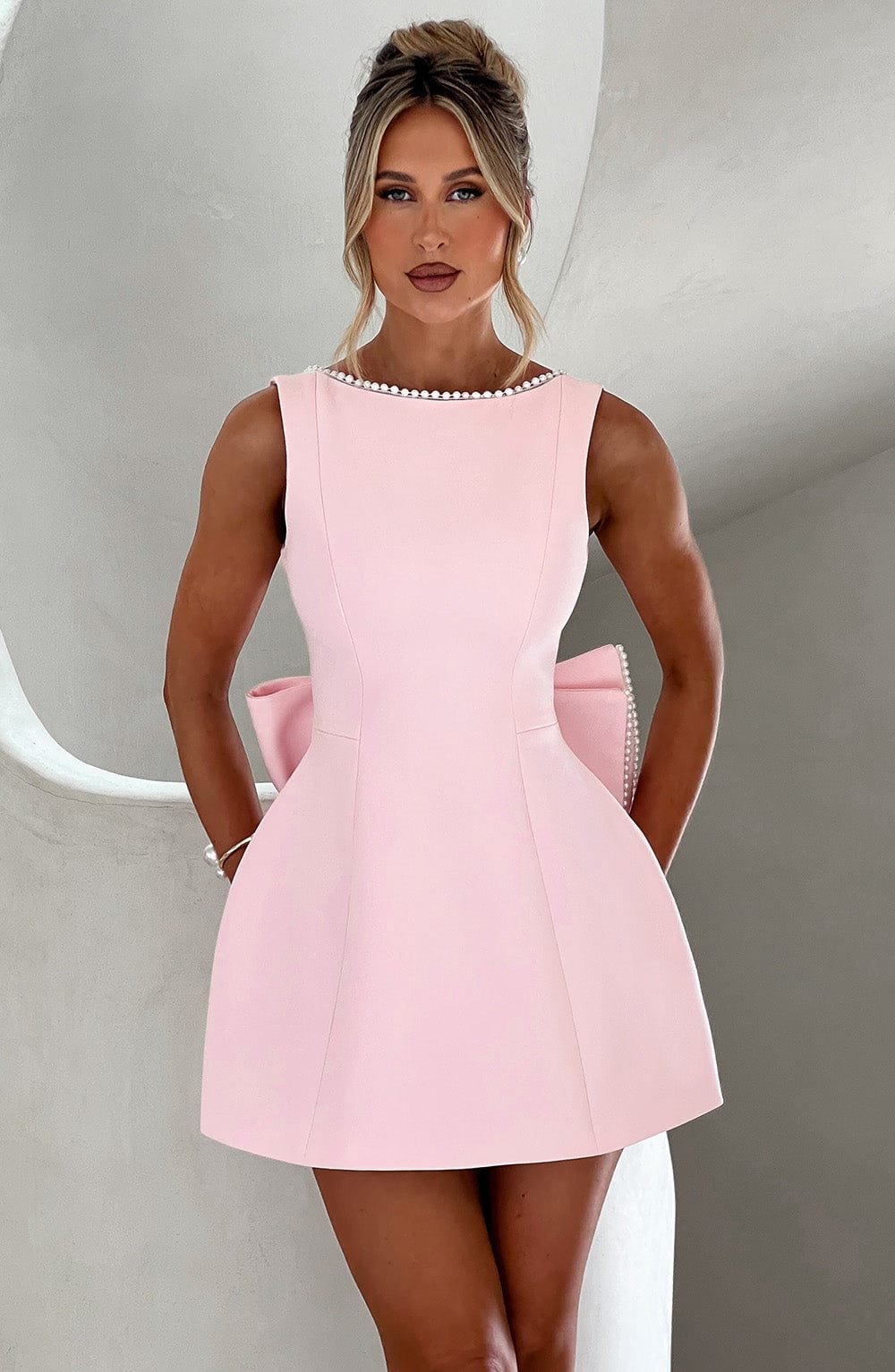 Heidi-Mode | Elegantes Damen Mini Kleid In Rosé Figurbetonter Schnitt