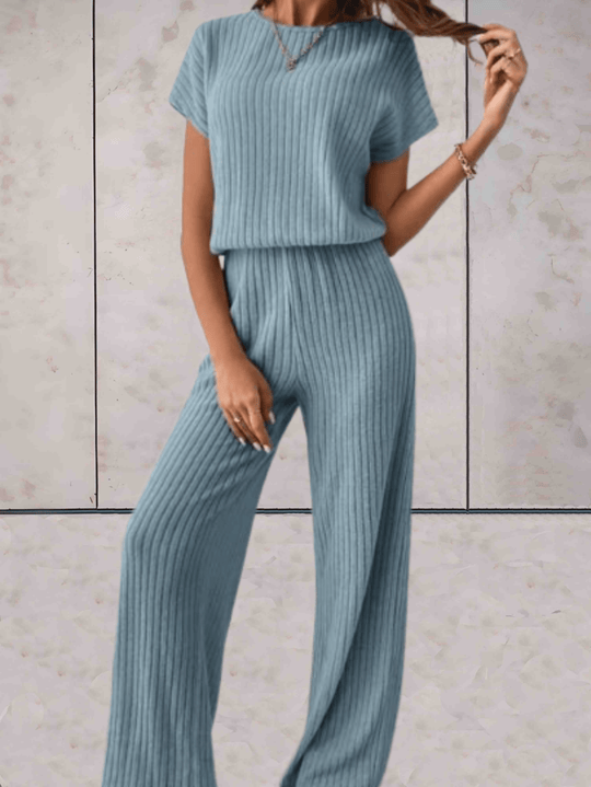 Unifarbener, kurzärmeliger Jumpsuit mit Rippenmuster