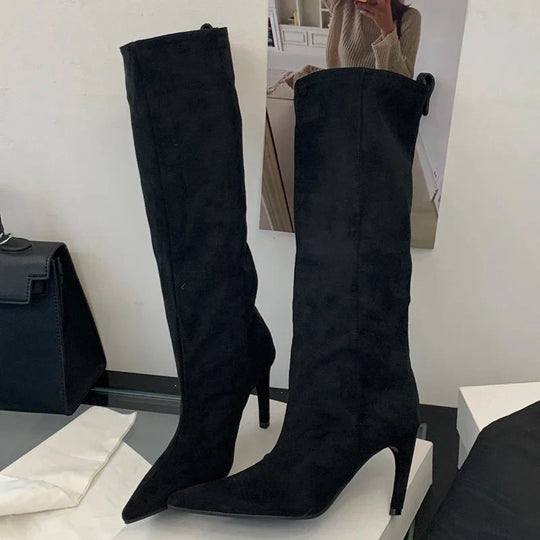 Heidi-Mode | Spitz zulaufende Kniehohe Stiefel für Damen – Schick & Stilvoll