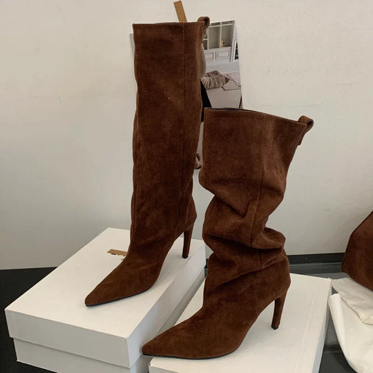 Heidi-Mode | Spitz zulaufende Kniehohe Stiefel für Damen – Schick & Stilvoll
