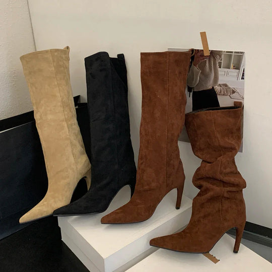 Heidi-Mode | Spitz zulaufende Kniehohe Stiefel für Damen – Schick & Stilvoll