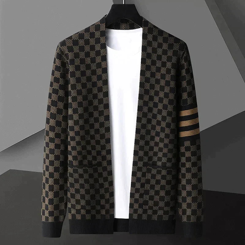 Heidi-Mode | Warme Wolljacke mit Knopfleiste