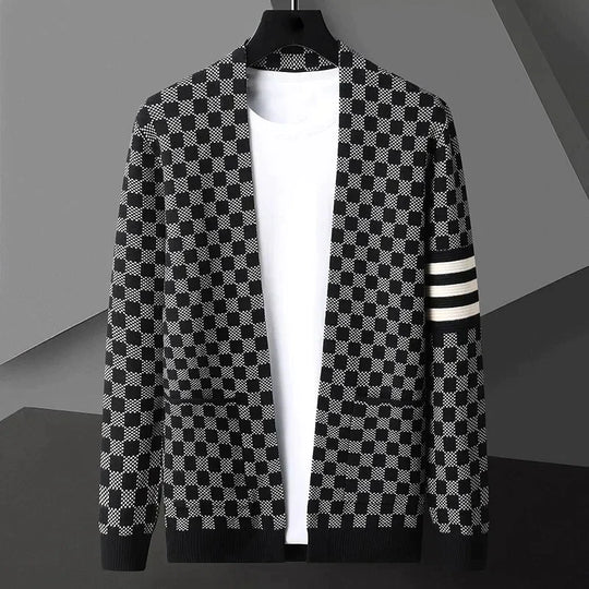 Heidi-Mode | Warme Wolljacke mit Knopfleiste