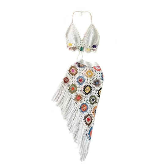 Heidi-Mode | Frauen 2 Teiliges Outfit Set Boho Lochschnitt Häkelstrick Halterneck Bh Top und Asymmetrischer Fransen Mini Rock Strand Cover Up