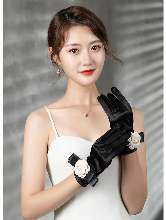 Heidi-Mode | Weinlese Schwarze Kurze Satin Hepburnhandschuhe