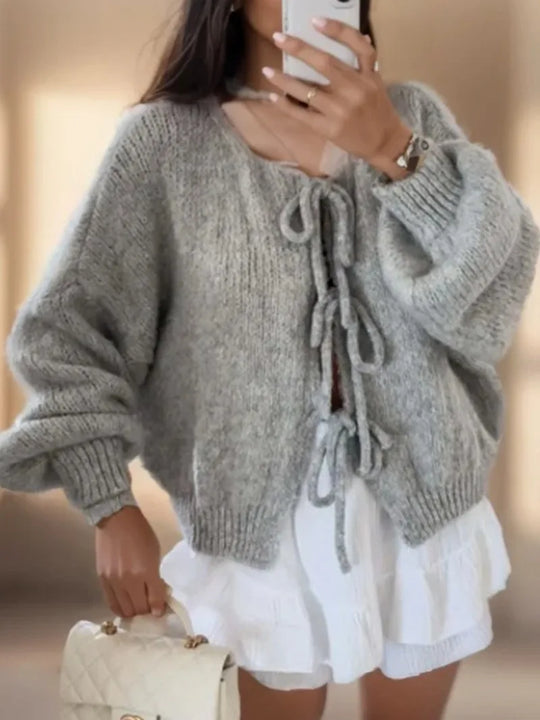 Heidi-Mode | Strickcardigan mit Schleifenverschluss für Eine Bohemian Ausstrahlung