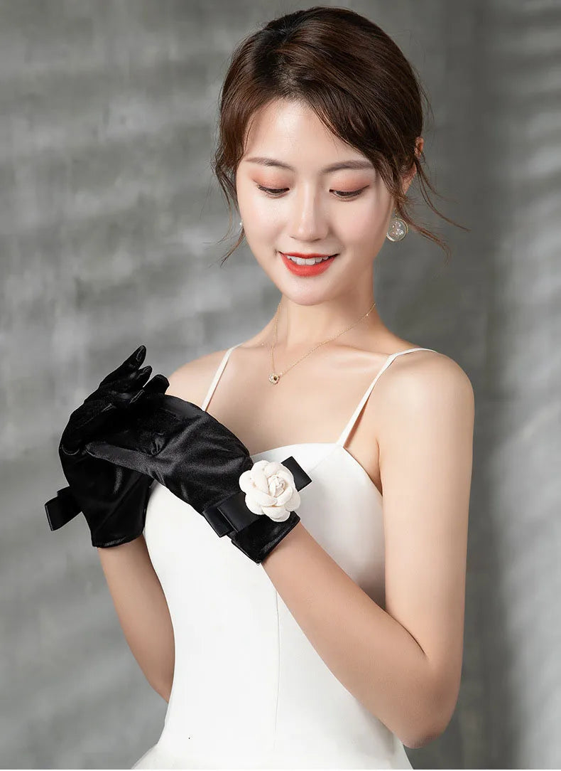 Heidi-Mode | Weinlese Schwarze Kurze Satin Hepburnhandschuhe
