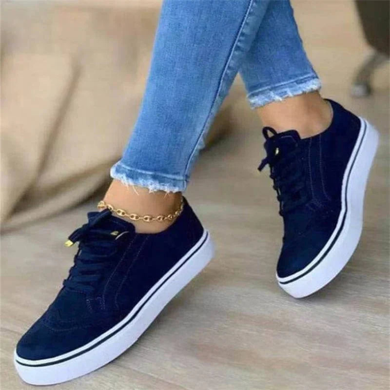 Heidi-Mode | Karamellbraune Sneaker Isra