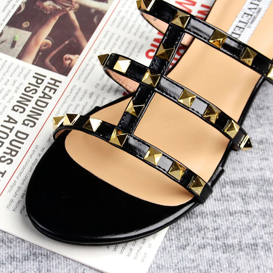 Heidi-Mode | Sommer Frauen Sandalen Damen Freizeit Slipper Flache Schuhe Einfache Stil Mode Nieten Design Gehen und Shoppen Große Größen