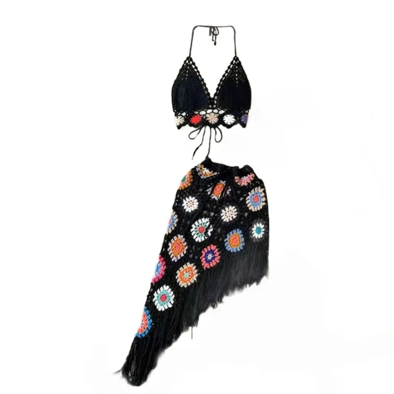 Heidi-Mode | Frauen 2 Teiliges Outfit Set Boho Lochschnitt Häkelstrick Halterneck Bh Top und Asymmetrischer Fransen Mini Rock Strand Cover Up