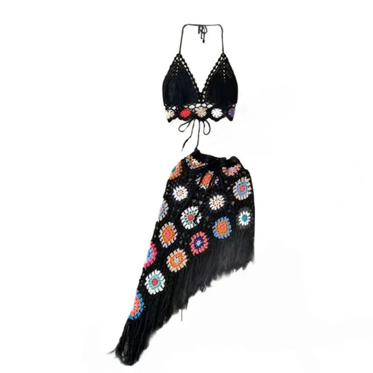 Heidi-Mode | Frauen 2 Teiliges Outfit Set Boho Lochschnitt Häkelstrick Halterneck Bh Top und Asymmetrischer Fransen Mini Rock Strand Cover Up