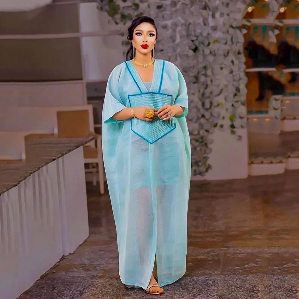 Heidi-Mode | Afrikanisches Modernes Design Blau Mesh Bestickt Tiefer V-Ausschnitt Plus Size Rock mit Unterrock Afroamerikanische Frauen Kleid
