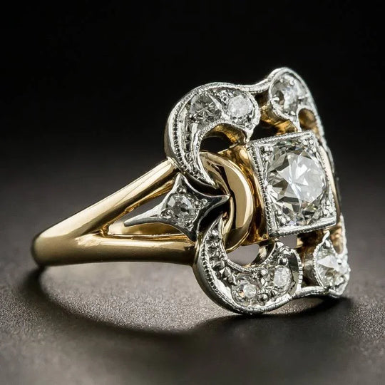 ring met diamanten middenstuk