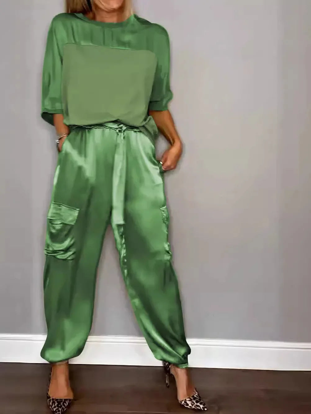 Heidi-Mode | Sommer Satin 2 Teilig Set Frauen Lässig Einfarbig 2 Teilig Outfit Halblange Ärmel Top Lockere Passform Hosen Set Zwei Teilige Set