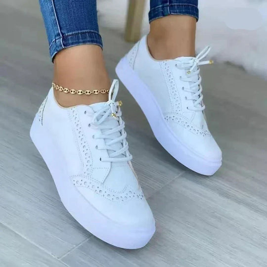 Heidi-Mode | Karamellbraune Sneaker Isra