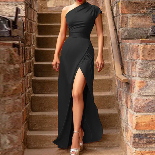 Elegantes hochgeschlitztes Maxikleid
