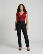 Heidi-Mode - Elegante Body Suit mit Spitzenärmeln und V-Ausschnitt