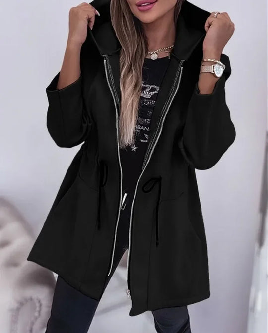 Heidi-Mode | Frühlingsjacke mit Kapuze und plissiertem Bund