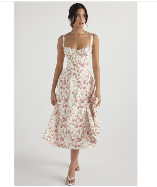 Trägerloses, tailliertes Kleid Success