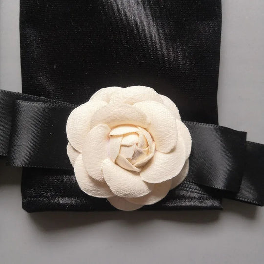 Heidi-Mode | Weinlese Schwarze Kurze Satin Hepburnhandschuhe