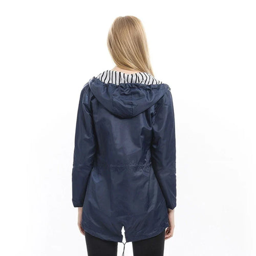 Heidi-Mode | Wasserdichter Parka mit Kapuze