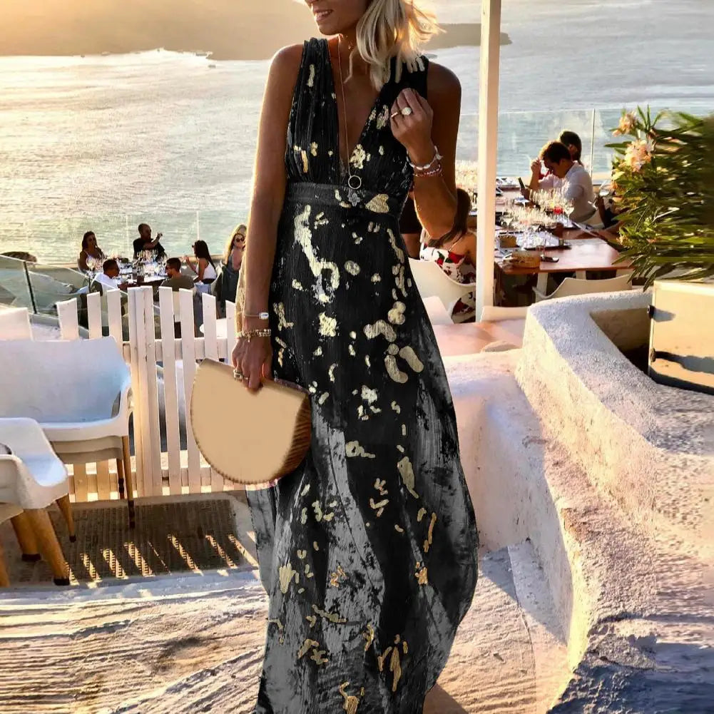Fließendes Kleid mit V-Ausschnitt und Paillettenverzierung